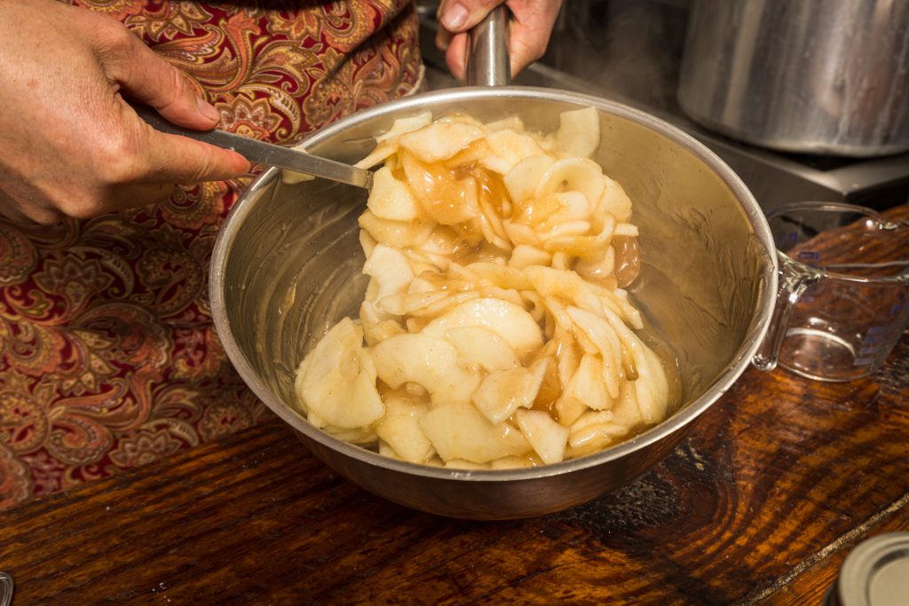 Canning Apples